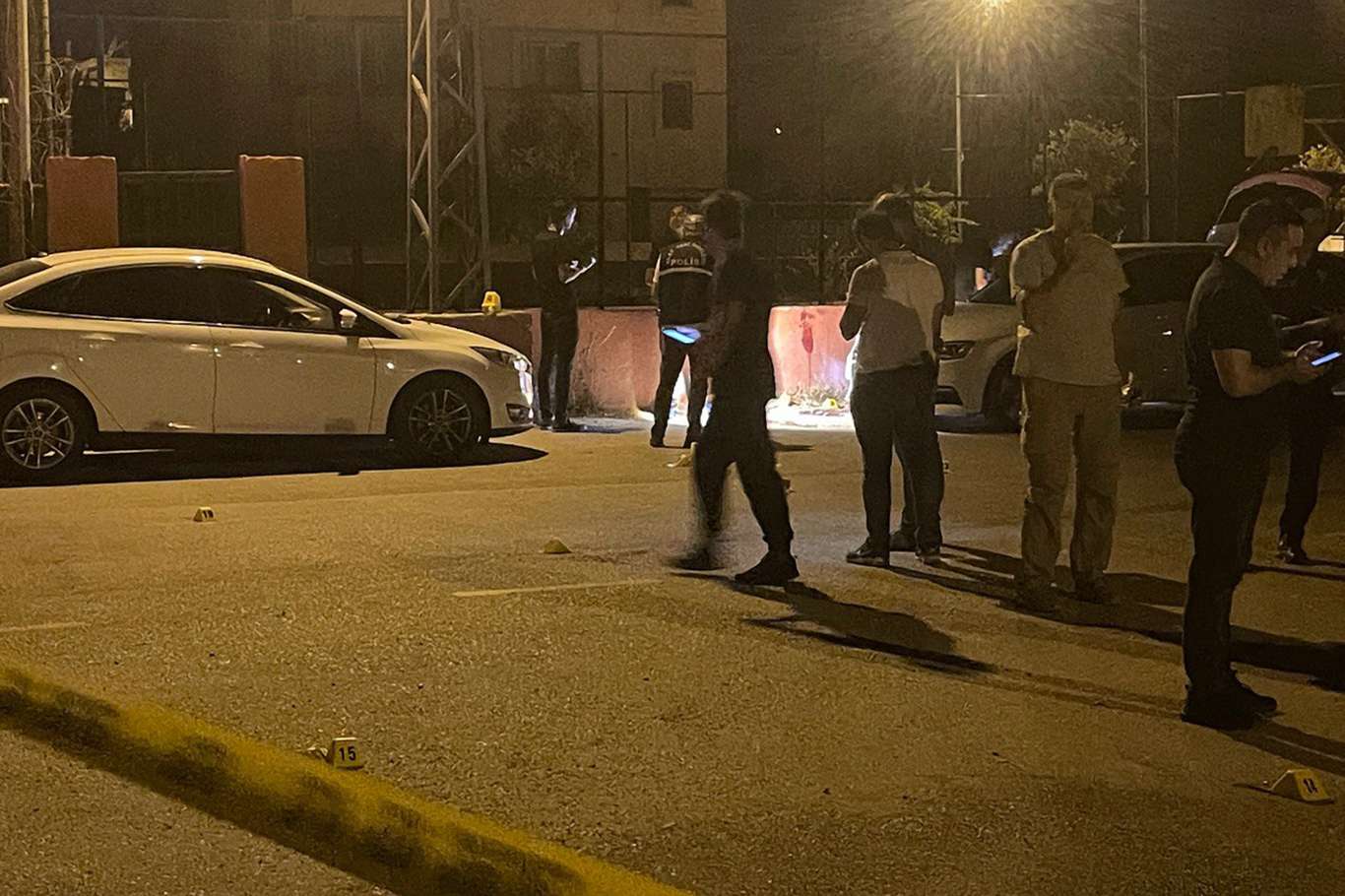 Adana’da silahlı kavga: 2 ölü 3 yaralı Adana’da silahlı kavga: 2 ölü 3 yaralı